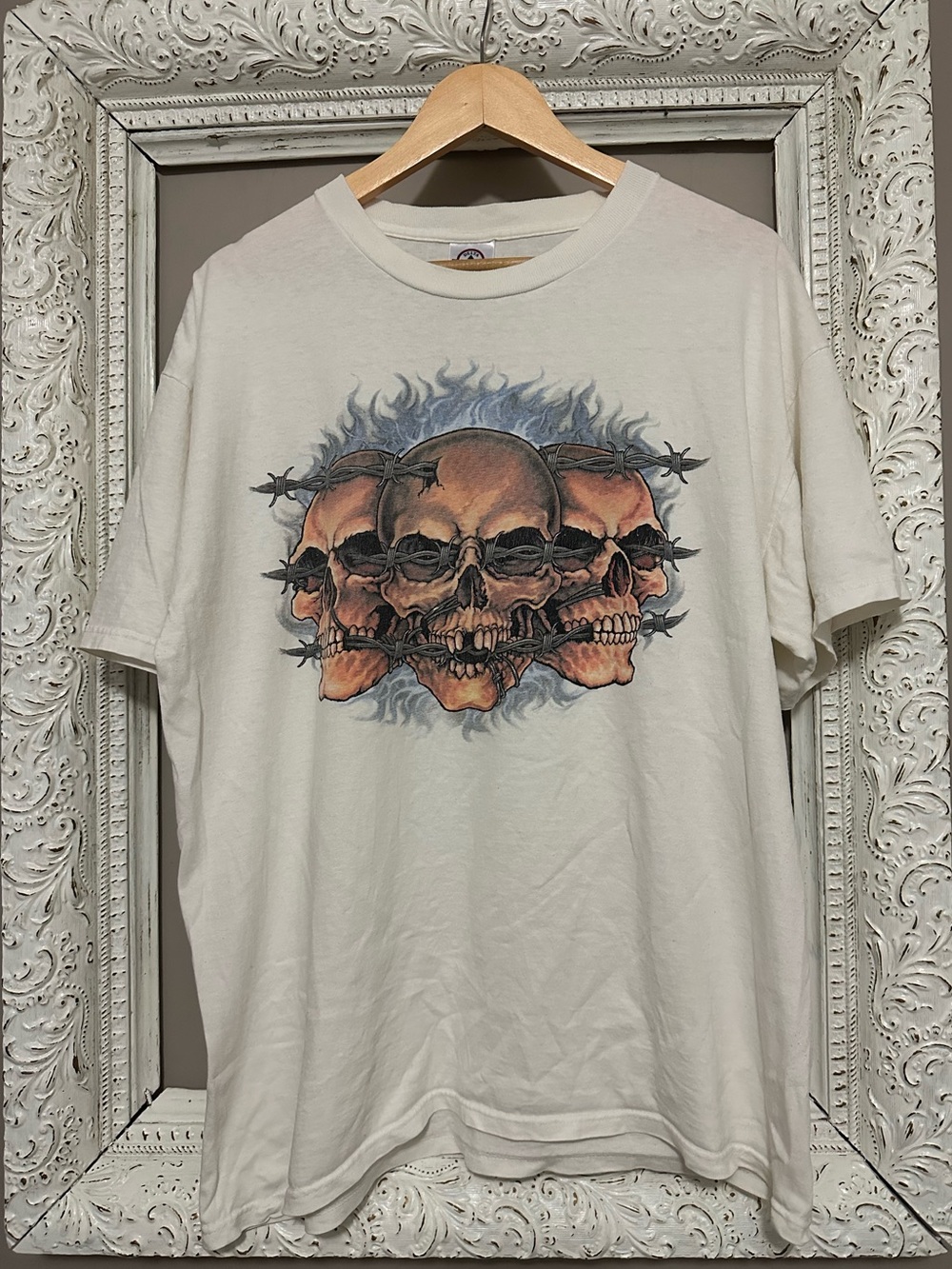 Vintage Y2K Barbed Wire Triple Skull Graphic Tee XL Delta Pro Weight White